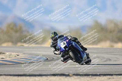 media/Dec-07-2025-CVMA (Sun) [[3e7d2de5dc]]/Race 12- Formula 40 MW and LW/